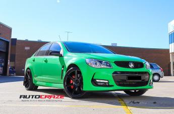 HOLDEN-COMMODORE-VERONA-GLOSS-BLACK